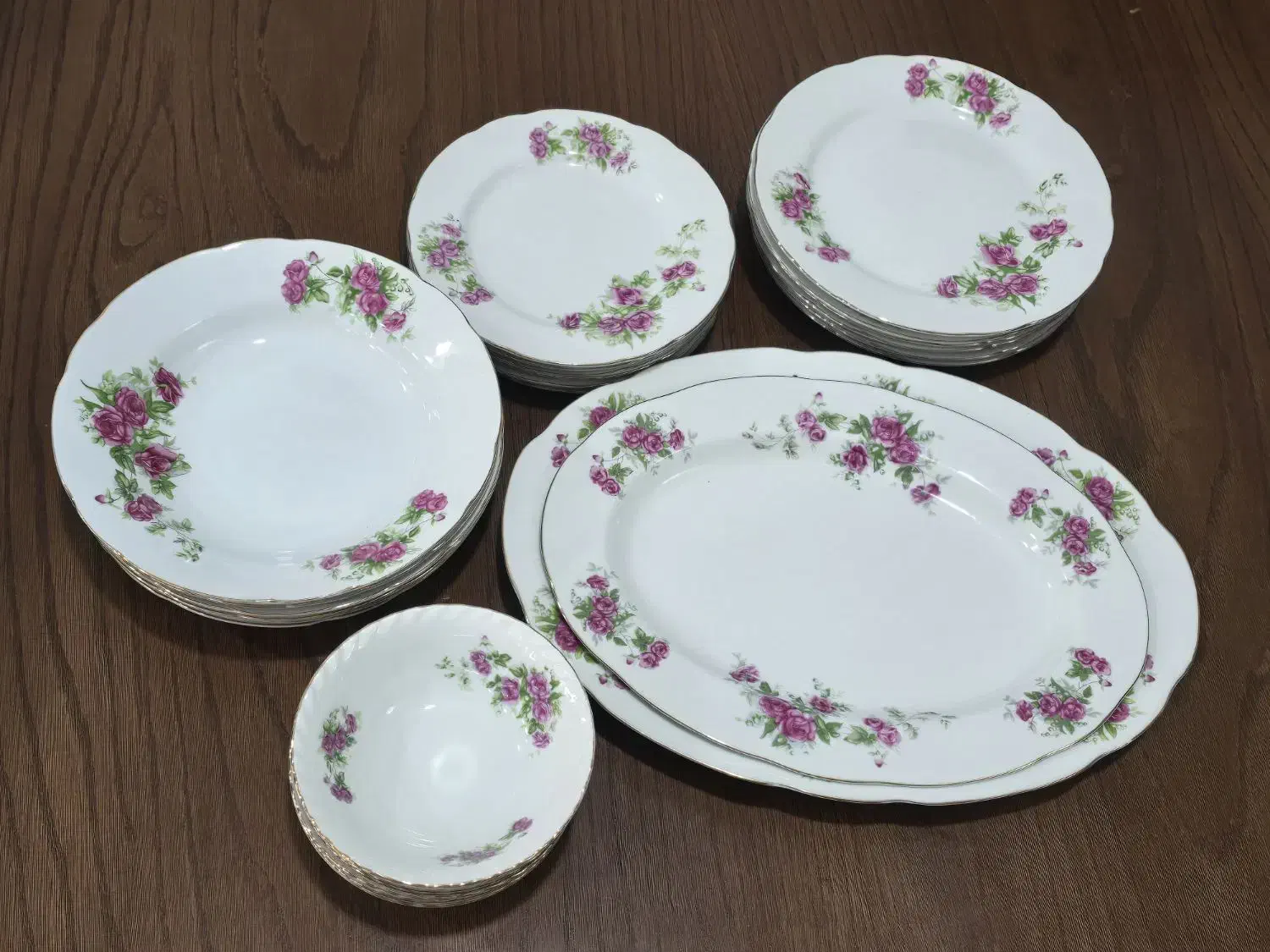 ظروف گل سرخی|ظروف سرو و پذیرایی|جم, |دیوار