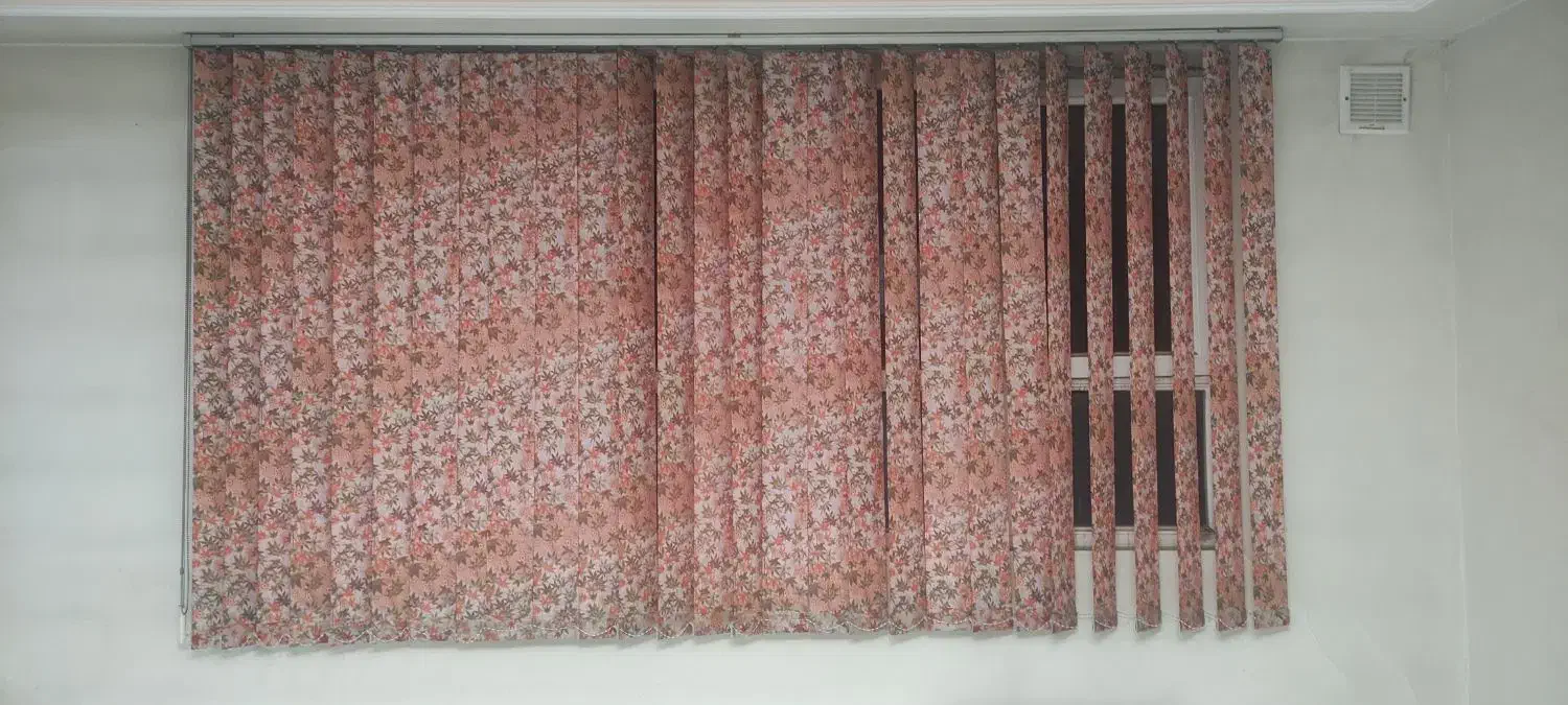 فروش پرده به طول 3.10 و ارتفاع 1.70 خیلی ارزان|پرده، رانر، رومیزی|شیراز, شهرک ولیعصر|دیوار