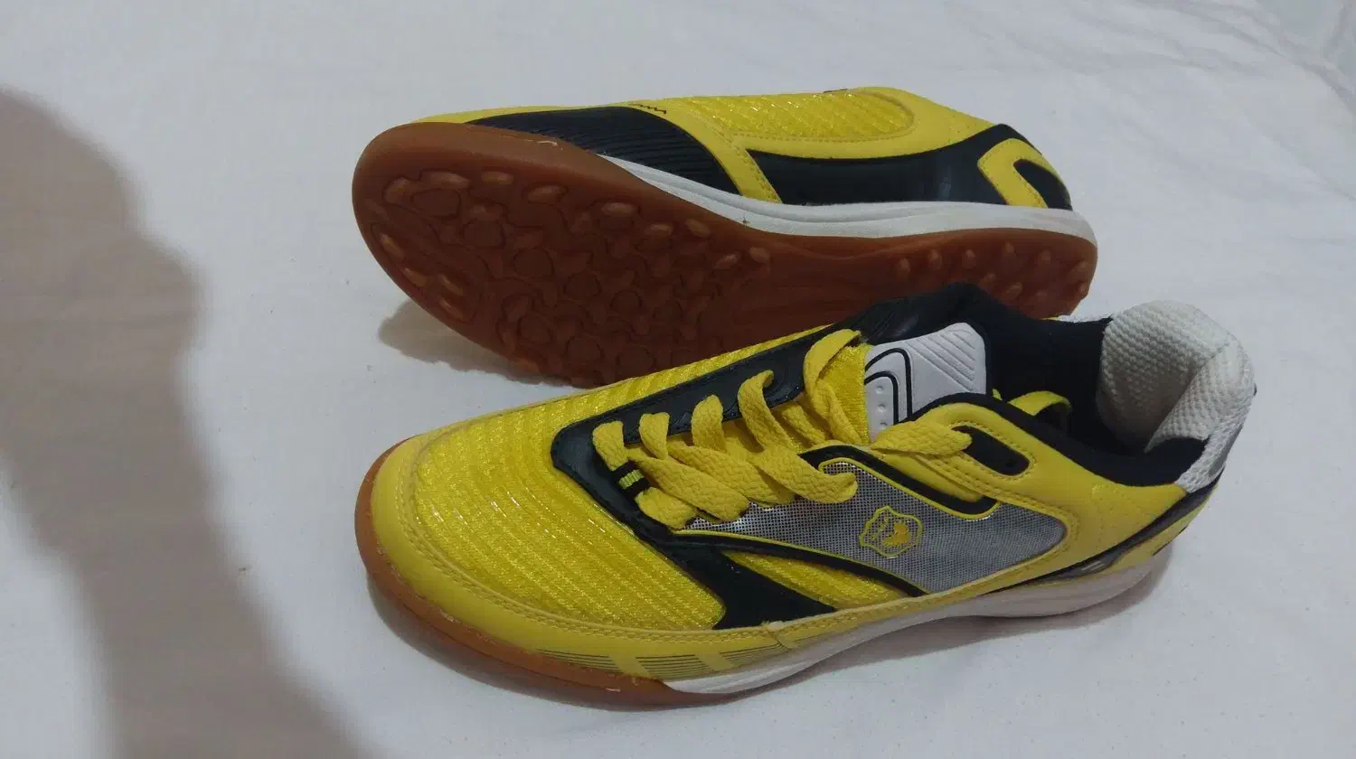 کفش ورزشی زمین چمن سایز 43 نو|کیف، کفش، کمربند|شیراز, نارنجستان|دیوار