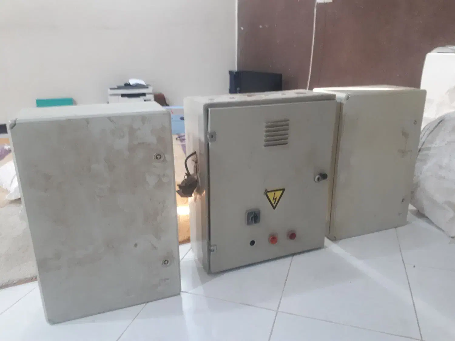 تابلو برق پلی کربنات|مصالح و تجهیزات ساختمان|اهواز, شهرک نفت|دیوار