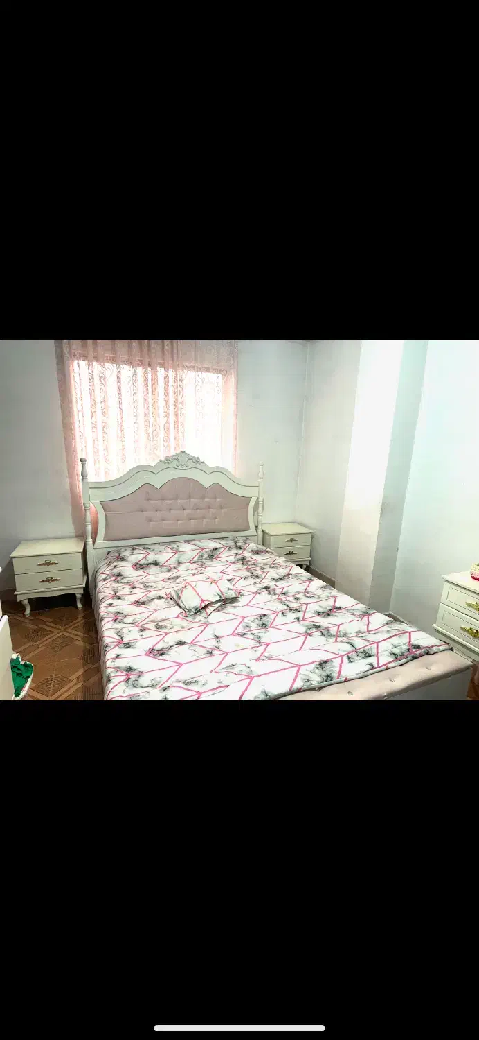 سرویس خواب|تخت و سرویس خواب|رشت, نیروی دریایی|دیوار