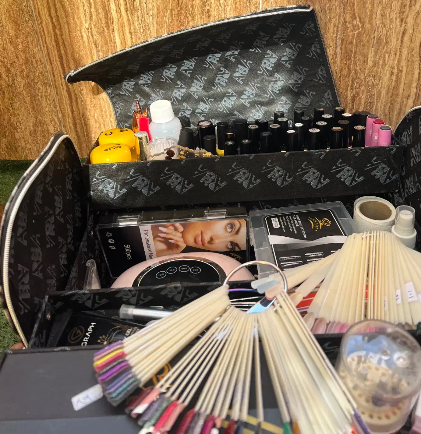 وسایل‌کاشت‌ناخن‌کامل|آرایشگاه و سالن‌های زیبایی|فردیس, فرامرزیه|دیوار