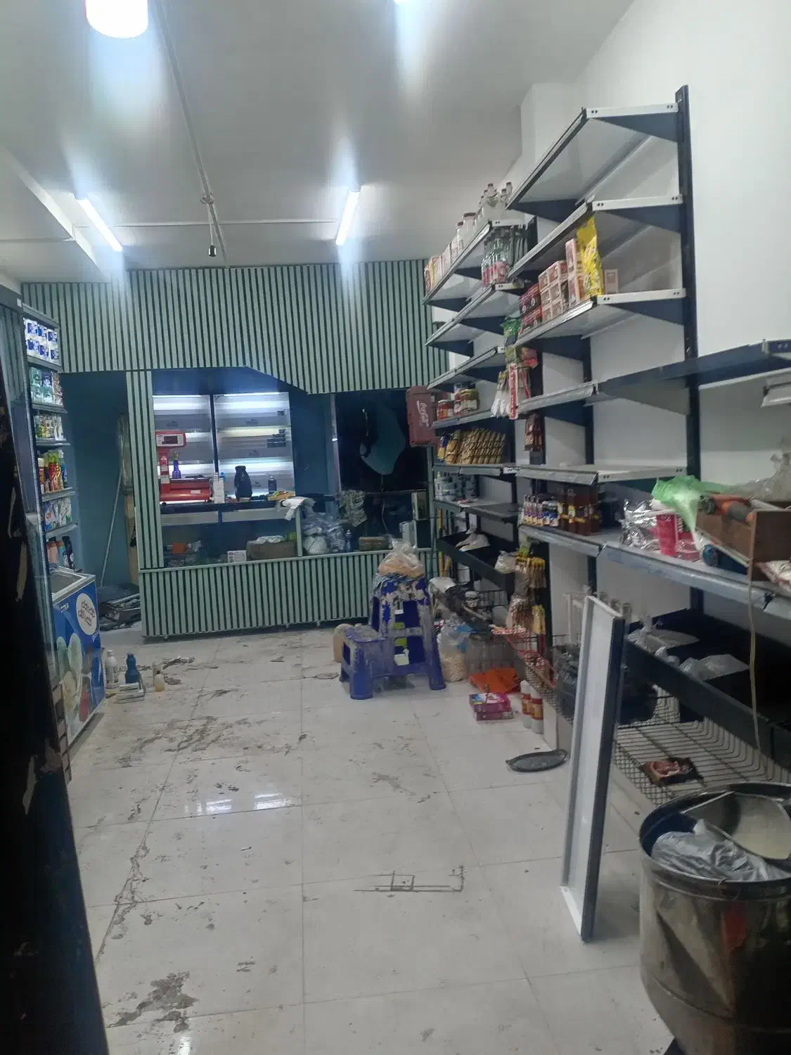 فروش قفسه های دیواری و دوطرفه وسطی|فروشگاه و مغازه|مشهد, عبادی|دیوار