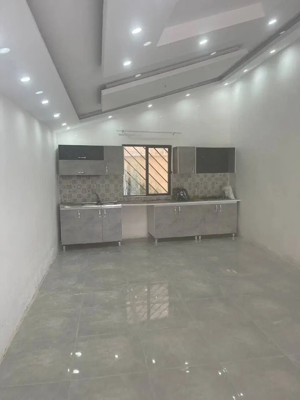 ویلا نیم پیلوت 160 متری جنگلی شهرکی باسند|فروش خانه و ویلا|رامسر, |دیوار