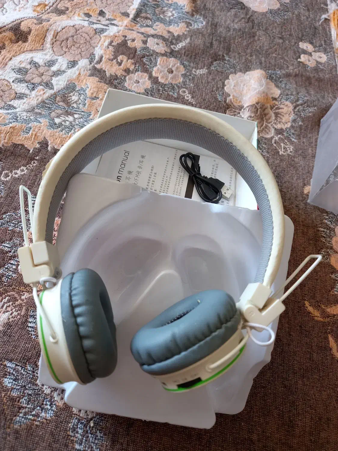 هدفن سفید|لوازم جانبی موبایل و تبلت|زیباشهر, |دیوار