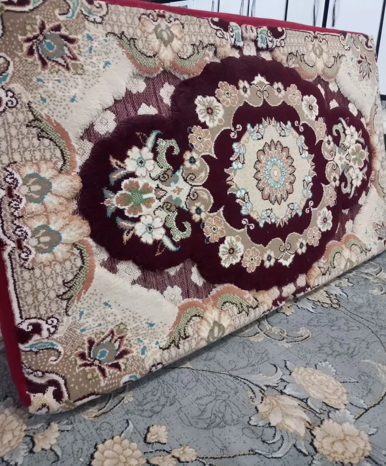 پشتی در حد نو|پشتی|کوهدشت, |دیوار