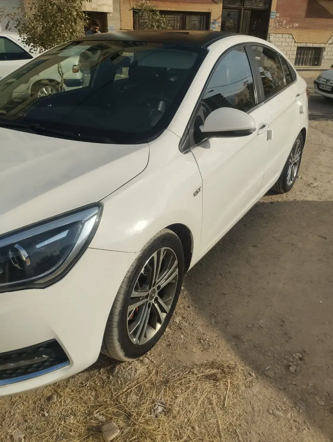 اریزو 5 اتومات|خودرو سواری و وانت|شیراز, شهرک گلدشت حافظ|دیوار