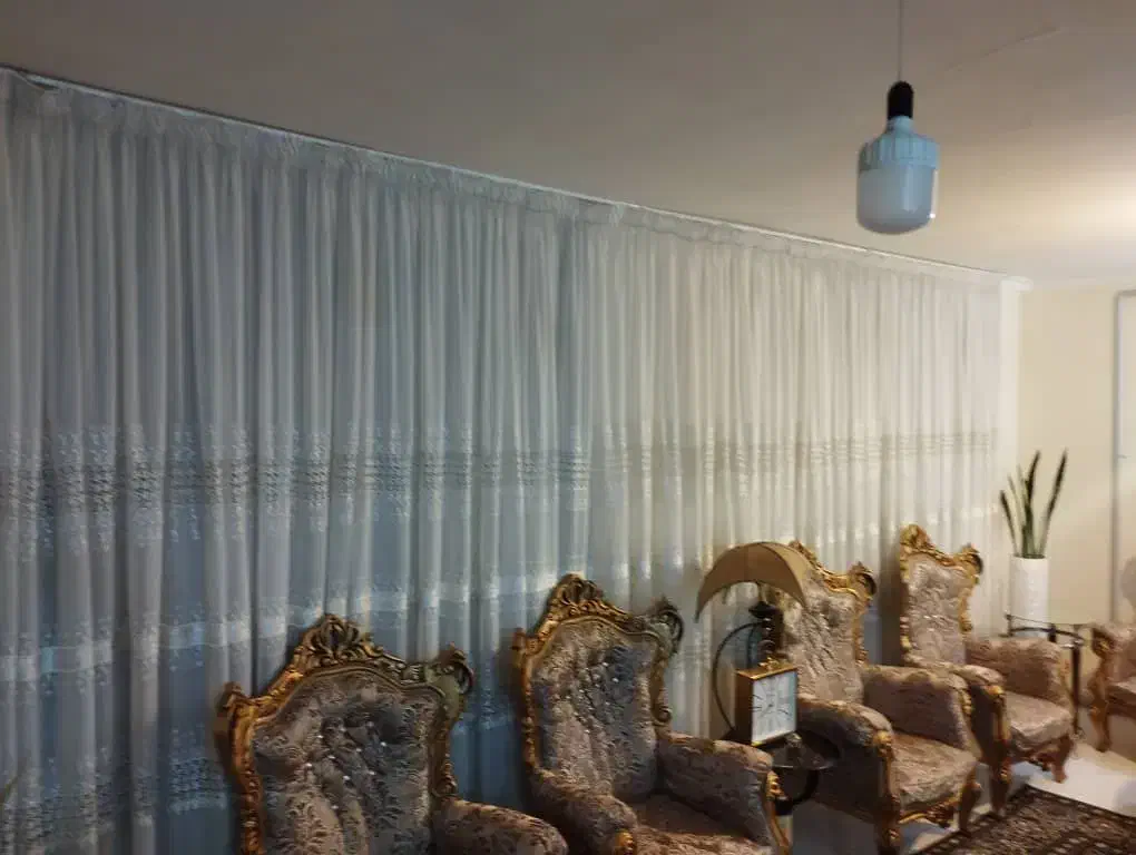 پرده تقریبا۱۸مترگیپوروسفیدرنگ|پرده، رانر، رومیزی|مرند, |دیوار