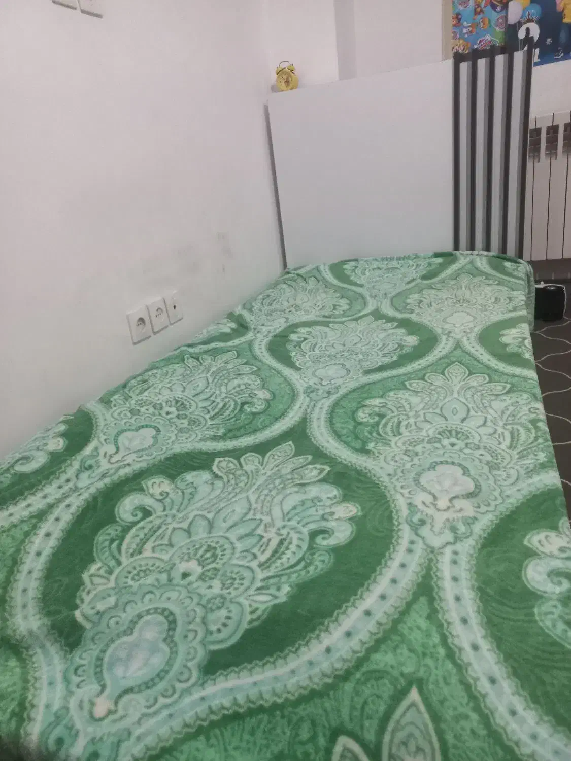 تخت خواب یک نفره کاملا سالم|تخت و سرویس خواب|نورآباد ممسنی, |دیوار