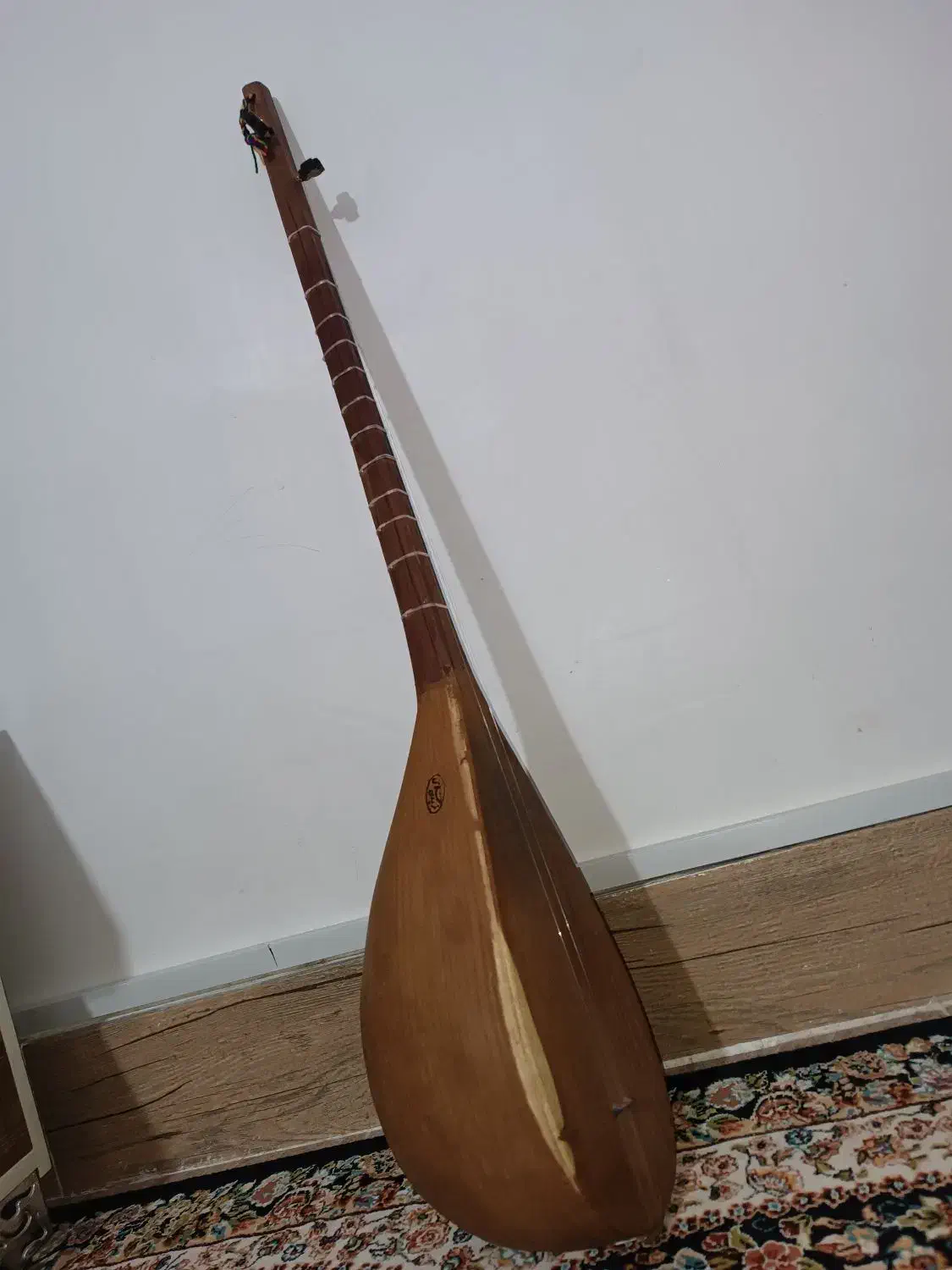 دوتار|سازهای سنتی|شیروان (خراسان), |دیوار