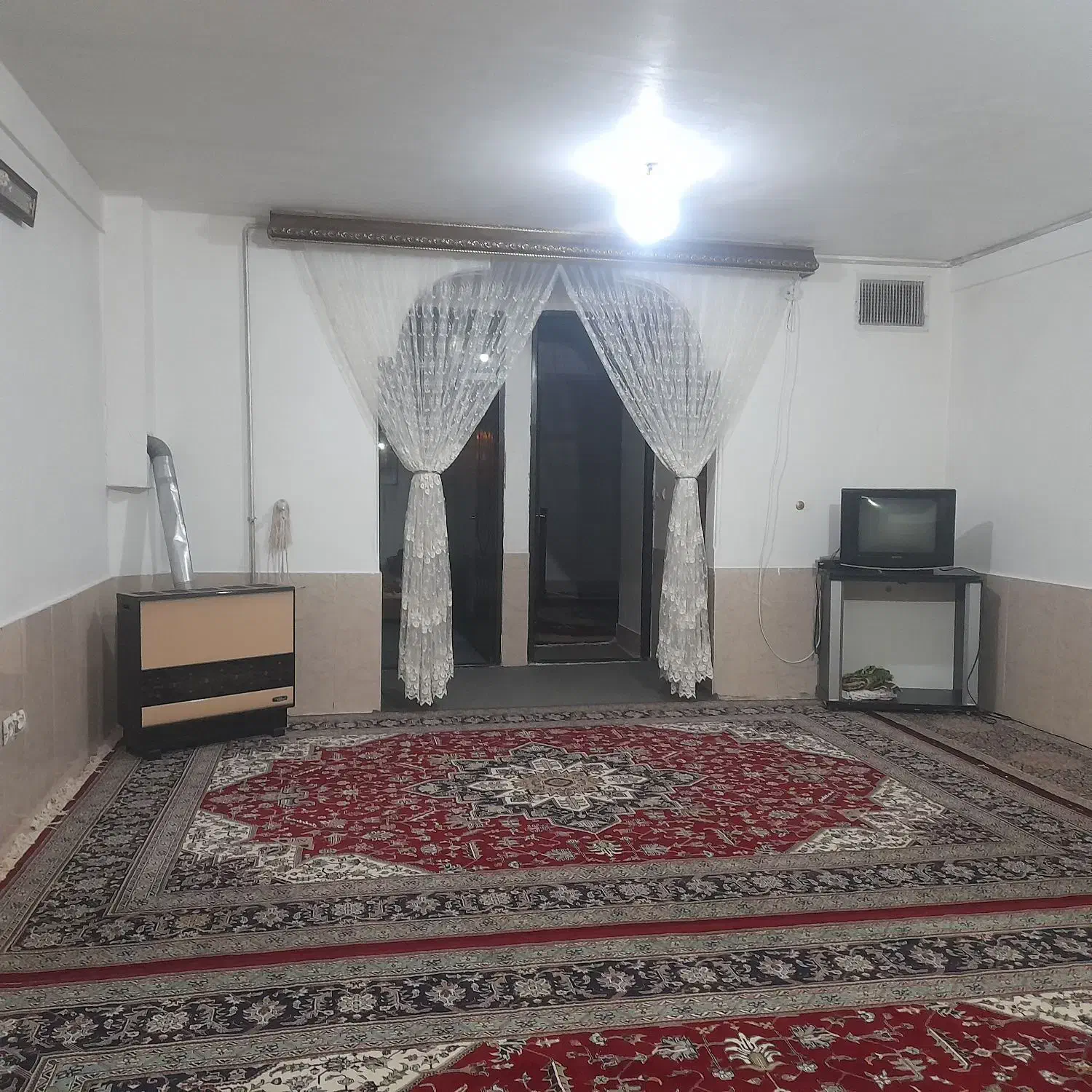 سوئیت بسیار تمیز با تمام امکانات|اجارهٔ کوتاه‌مدت آپارتمان و سوئیت|سبزوار, قصبه غربی|دیوار