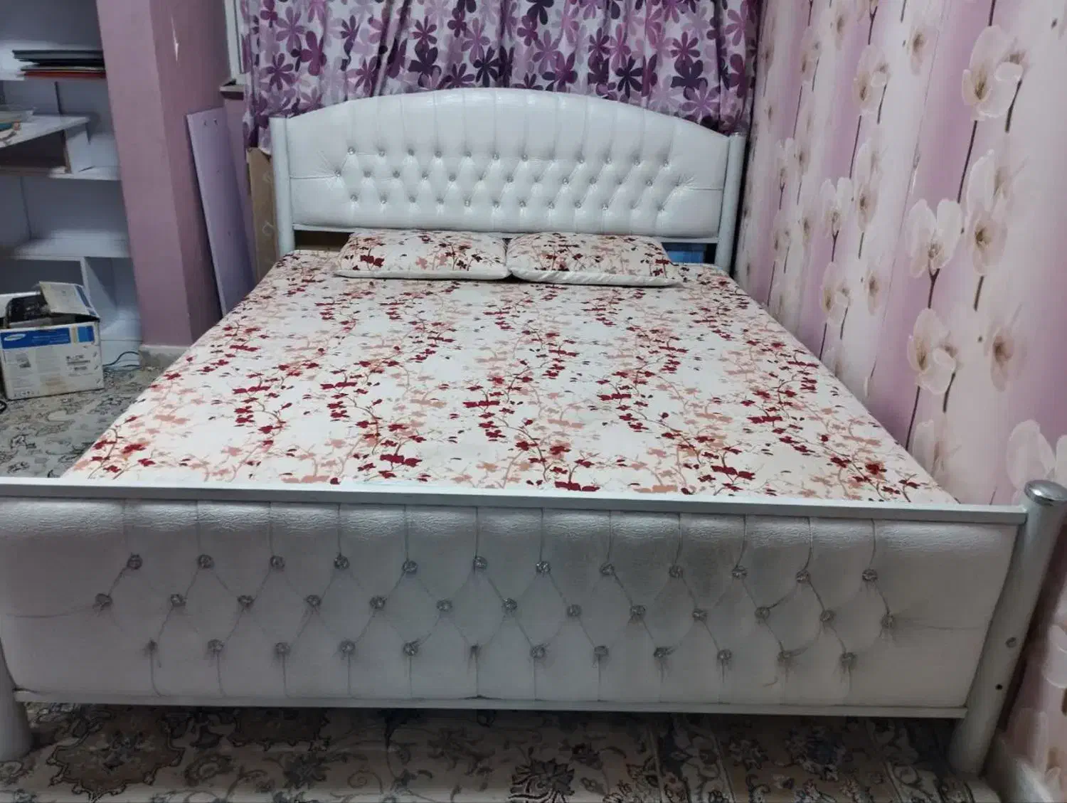 تخت دونفره با تشک کمد میز تحریر|تخت و سرویس خواب|همدان, |دیوار