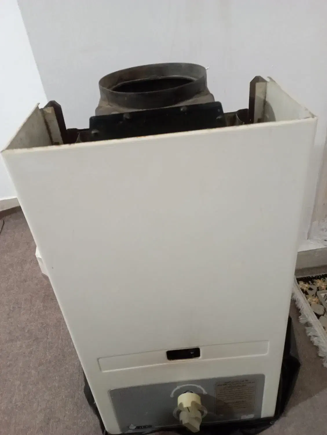 آبگرمکن و چرخ خیاطی|آبگرمکن، پکیج، شوفاژ|پیشوا, |دیوار