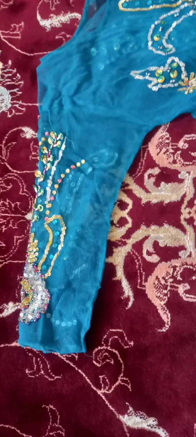 لباس کردی زنانه|لباس|قم, نیروگاه|دیوار