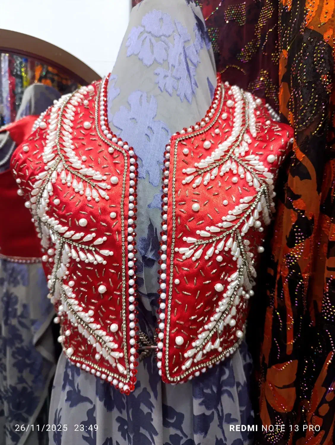 جلیقه (سخمه)|لباس|سرپل ذهاب, |دیوار