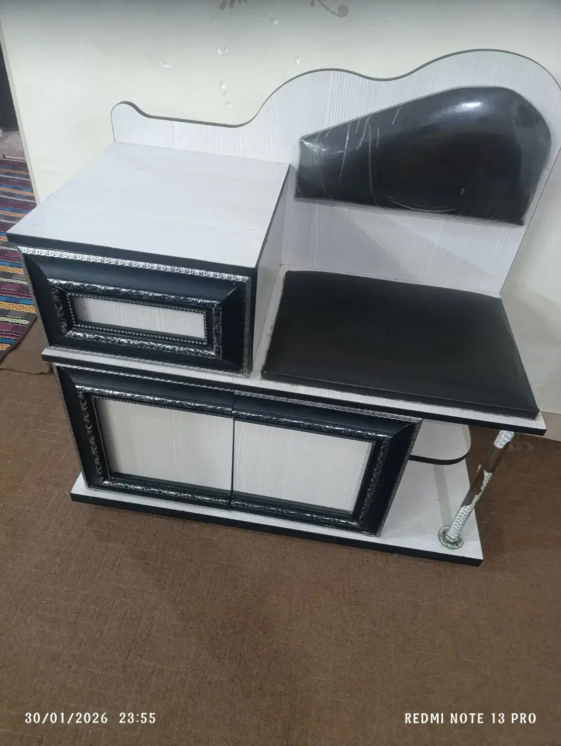 میز تلفن|میز تلفن|اهواز, شریعتی جنوبی|دیوار