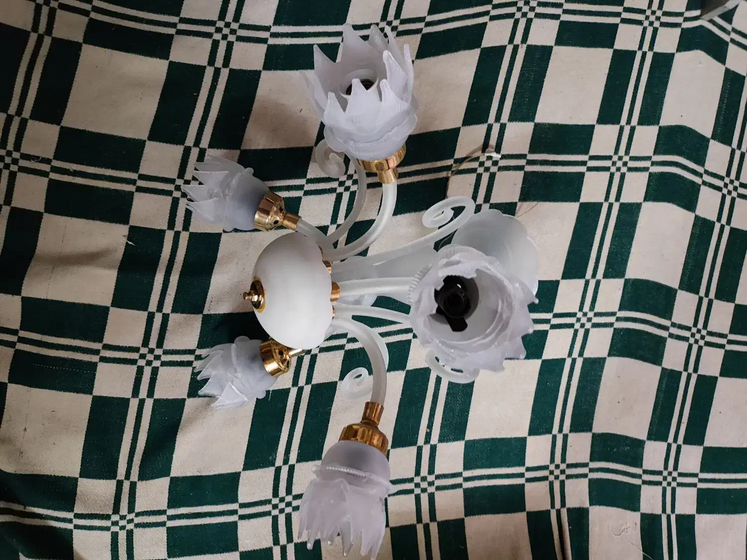 لوستر شیشه ای|لوستر و چراغ آویز|تربتحیدریه, کاشانی|دیوار