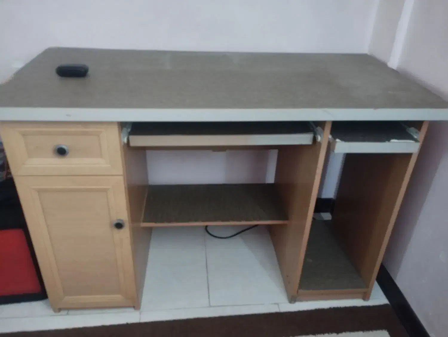 میز کامپیوتر|میز تحریر و کامپیوتر|بومهن, |دیوار