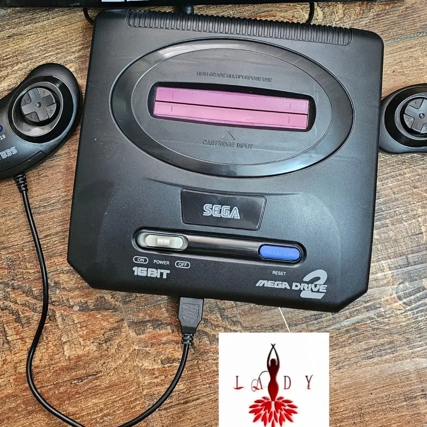 سگا و دو عدد دستهی بازی|کنسول، بازی ویدئویی و آنلاین|هشتگرد, فاز ۱ مهستان|دیوار