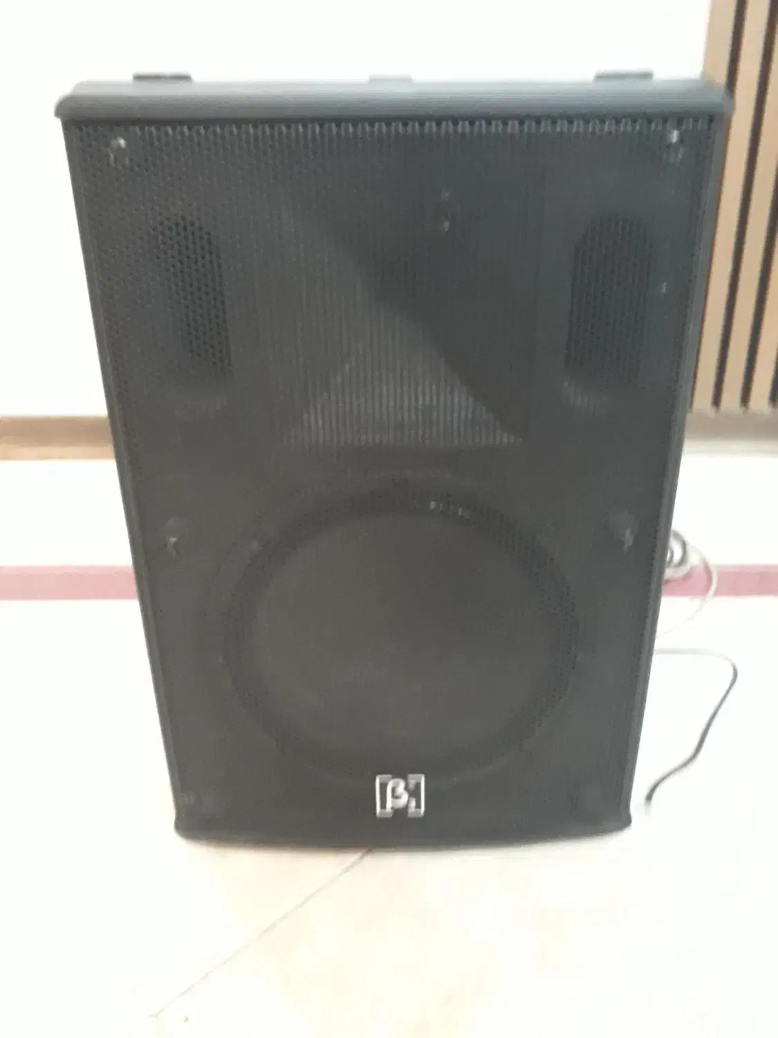 باند B3|سیستم صوتی خانگی|پردیس, فاز ۱|دیوار