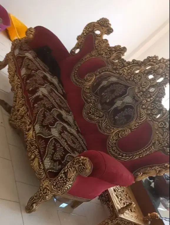 مبل ۳ نفره سلطنتی ورق طلا|مبلمان خانگی و میز عسلی|محمدشهر, همایون ویلا|دیوار