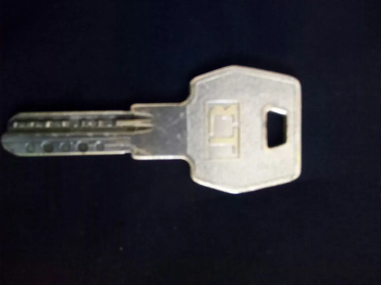 کلید کامپیوتری|اشیا|دورود, |دیوار