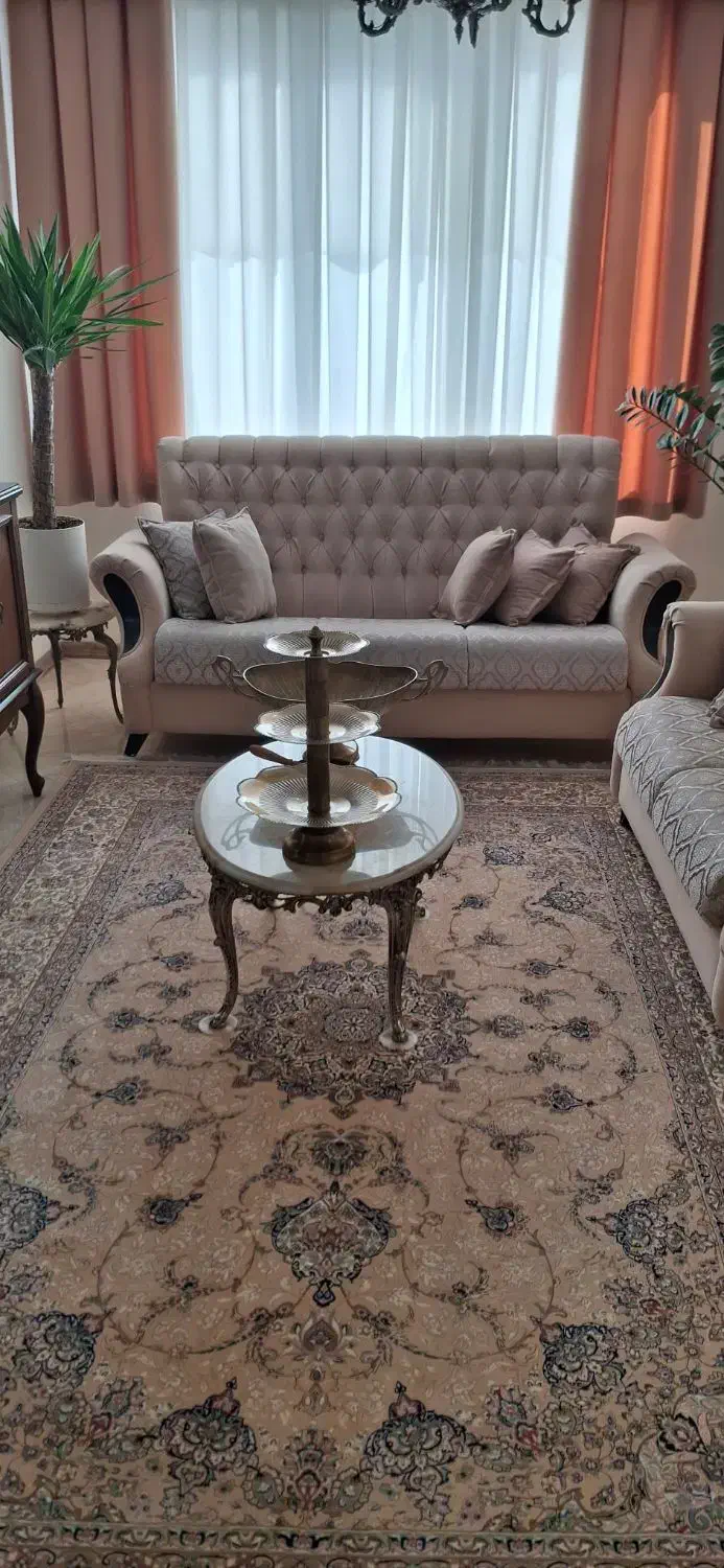 مبلمان 7نفره چوب وپاره کاملا سالم|مبلمان خانگی و میز عسلی|تهران, مینی‌سیتی (شهرک نفت)|دیوار