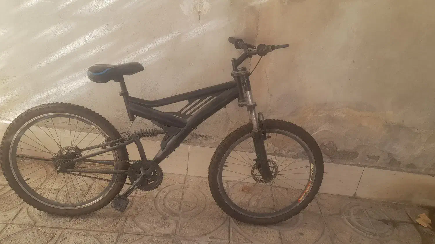 دوچرخه ۲۶|دوچرخه، اسکیت، اسکوتر|سرخه, |دیوار