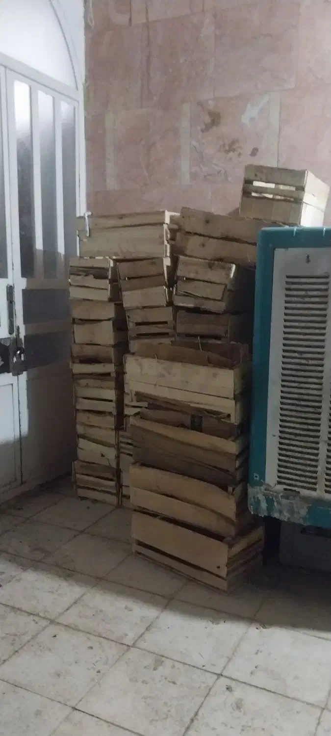 جعبه چوبی انگور|عمده‌فروشی|رضویه, |دیوار