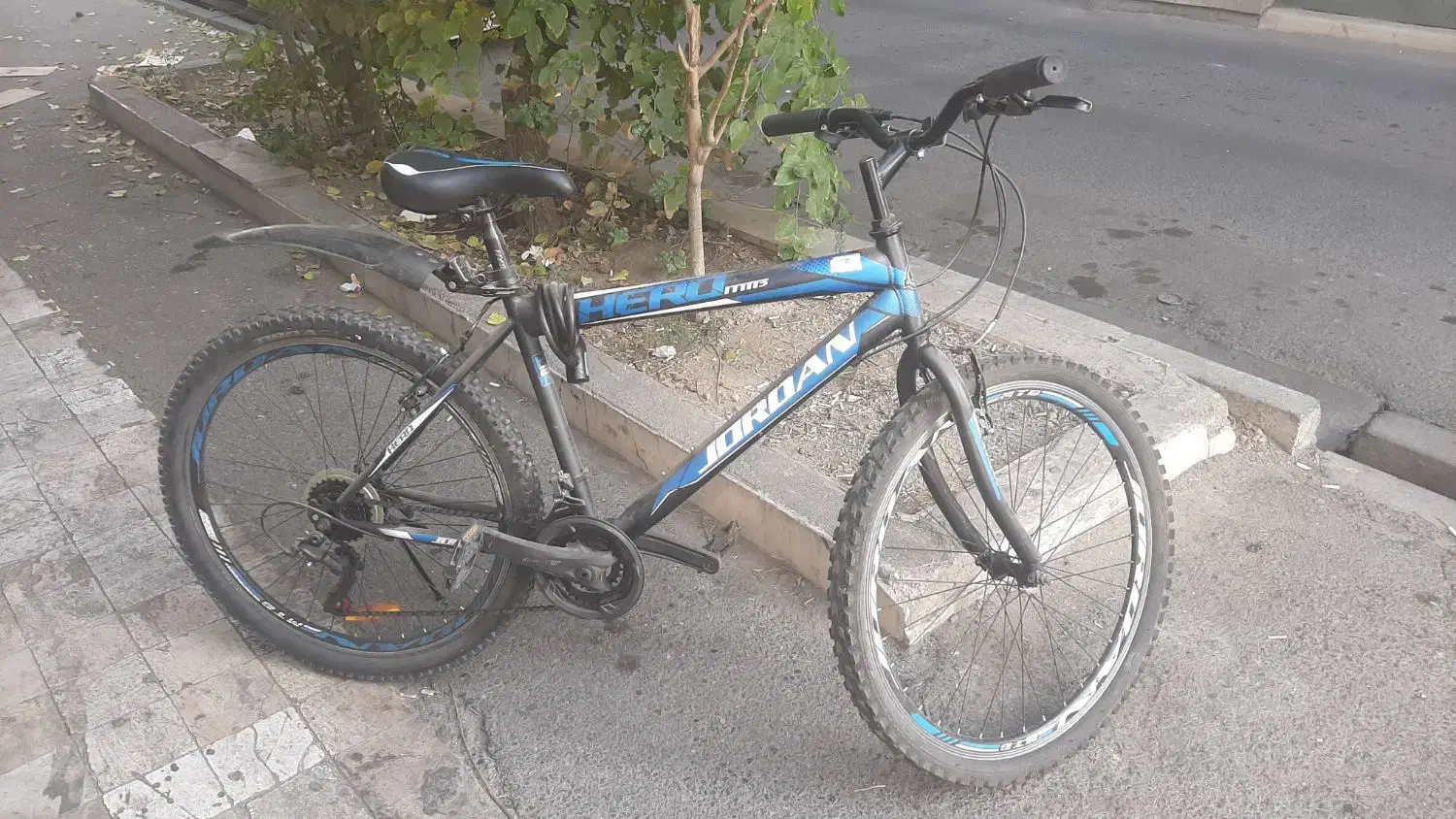 دوچرخه ۲۶ دندهای جردن هیرو|دوچرخه، اسکیت، اسکوتر|تهران, فلسطین (میدان انقلاب)|دیوار