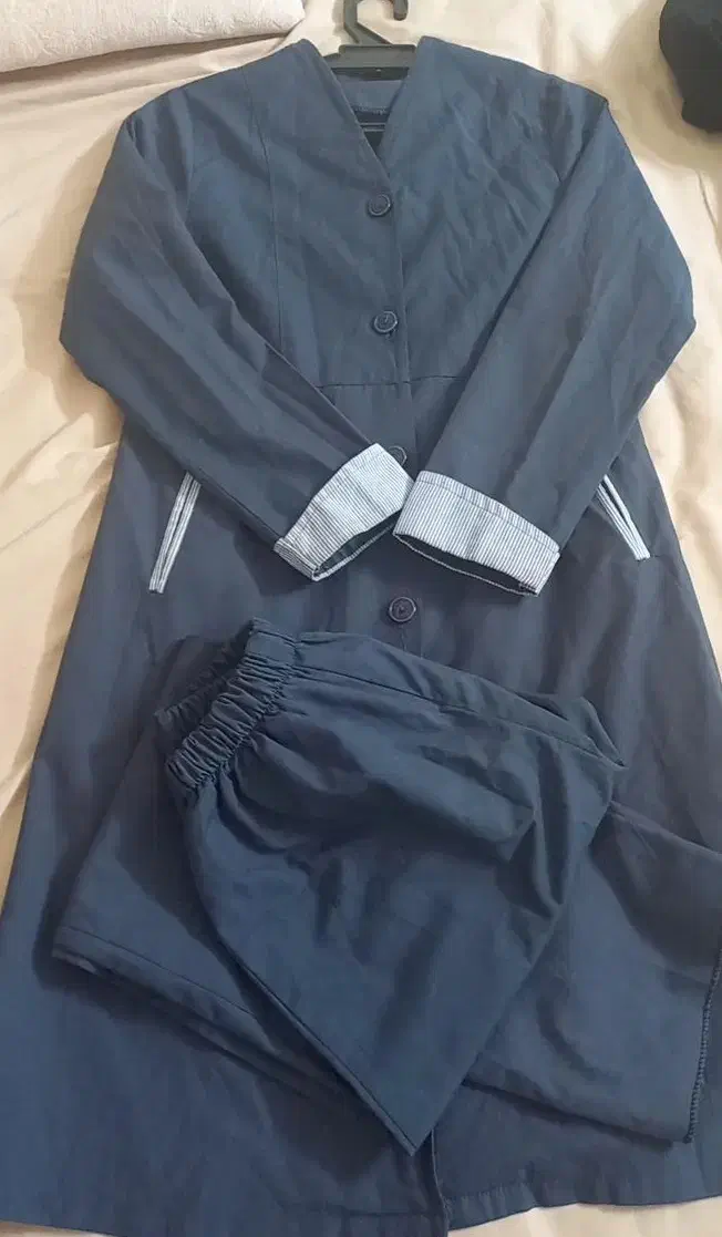 فرم مدرسه دخترانه و پسرانه|لباس|اصفهان, لاله|دیوار