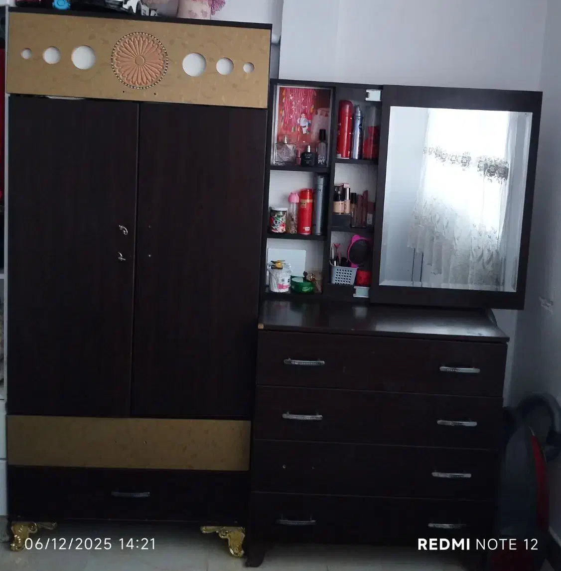 کمدو دراور با میز ارایشی کاملا سالم در حد نو|جاکفشی، کمد، دراور|پاکدشت, پاکدشت (مامازند)|دیوار