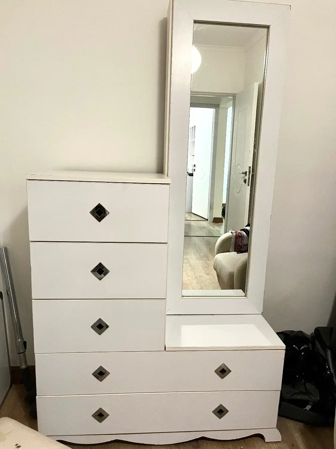 میز ارایش ( دراور )|تخت و سرویس خواب|رشت, گلسار|دیوار