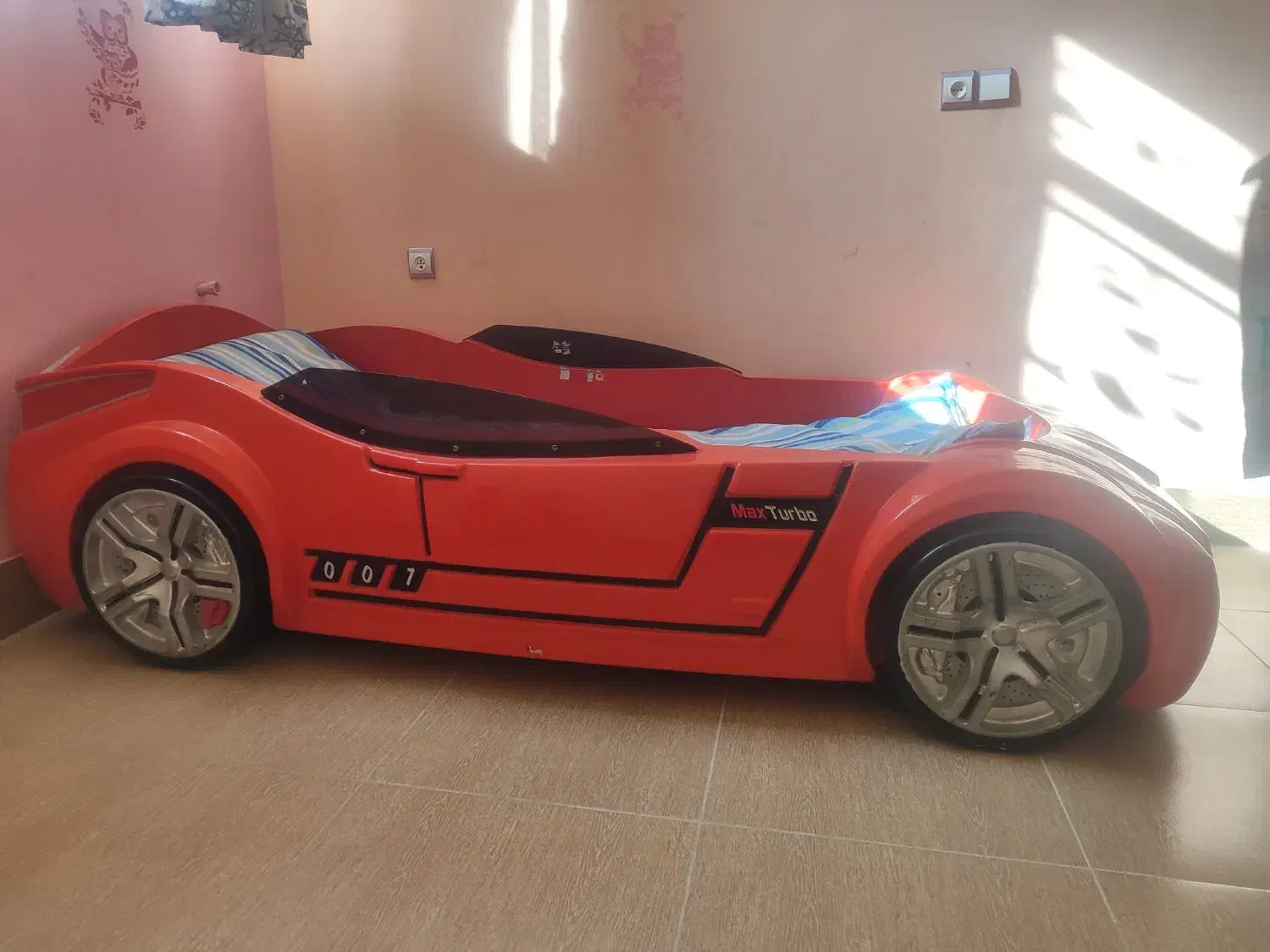 تخت کودک و نوجوان|تخت و سرویس خواب|سیرجان, |دیوار