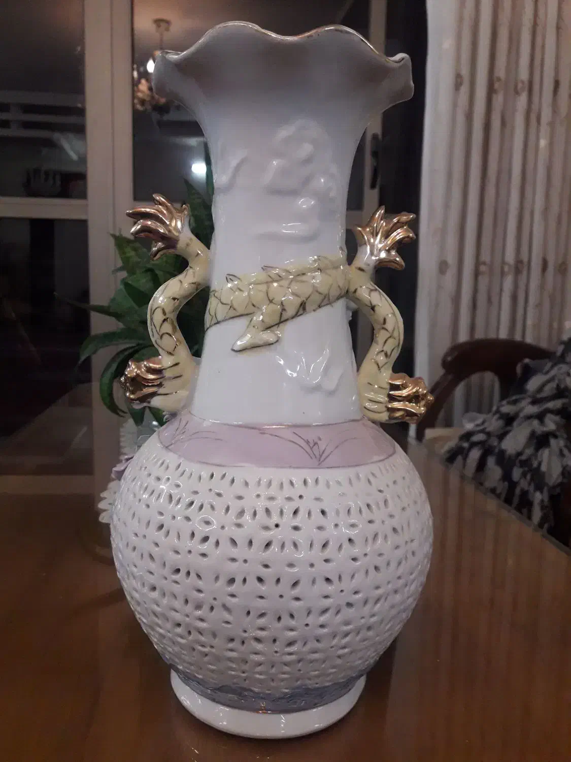 یک جفت گلدان قدیمی بسیارزیبا و بسیارظریف|کلکسیون اشیاء عتیقه|اصفهان, عسگریه|دیوار