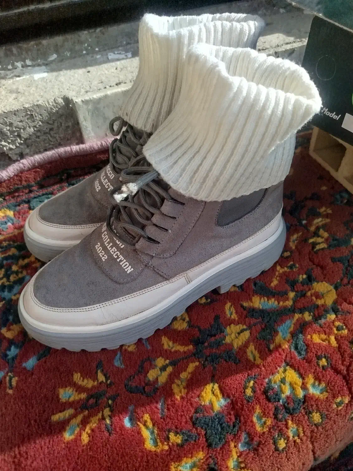 کفش|کیف، کفش، کمربند|اسفراین, |دیوار