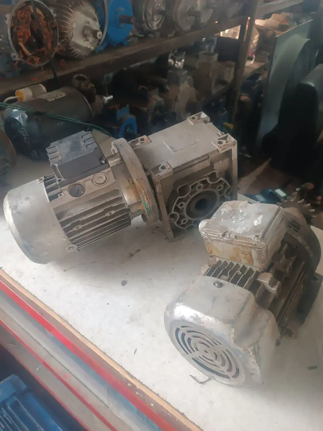 دینام گیربکس ایتالیایی فابریک بدون صدا|ماشینآلات صنعتی|تهران, شهرک آسمان|دیوار