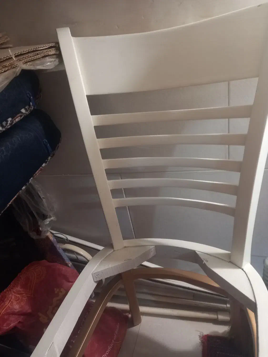 صندلی سالم رنگ آمیزی شده تر تمیز فقط نشیمن نداره|صندلی و نیمکت|نظرآباد, نظرآباد|دیوار