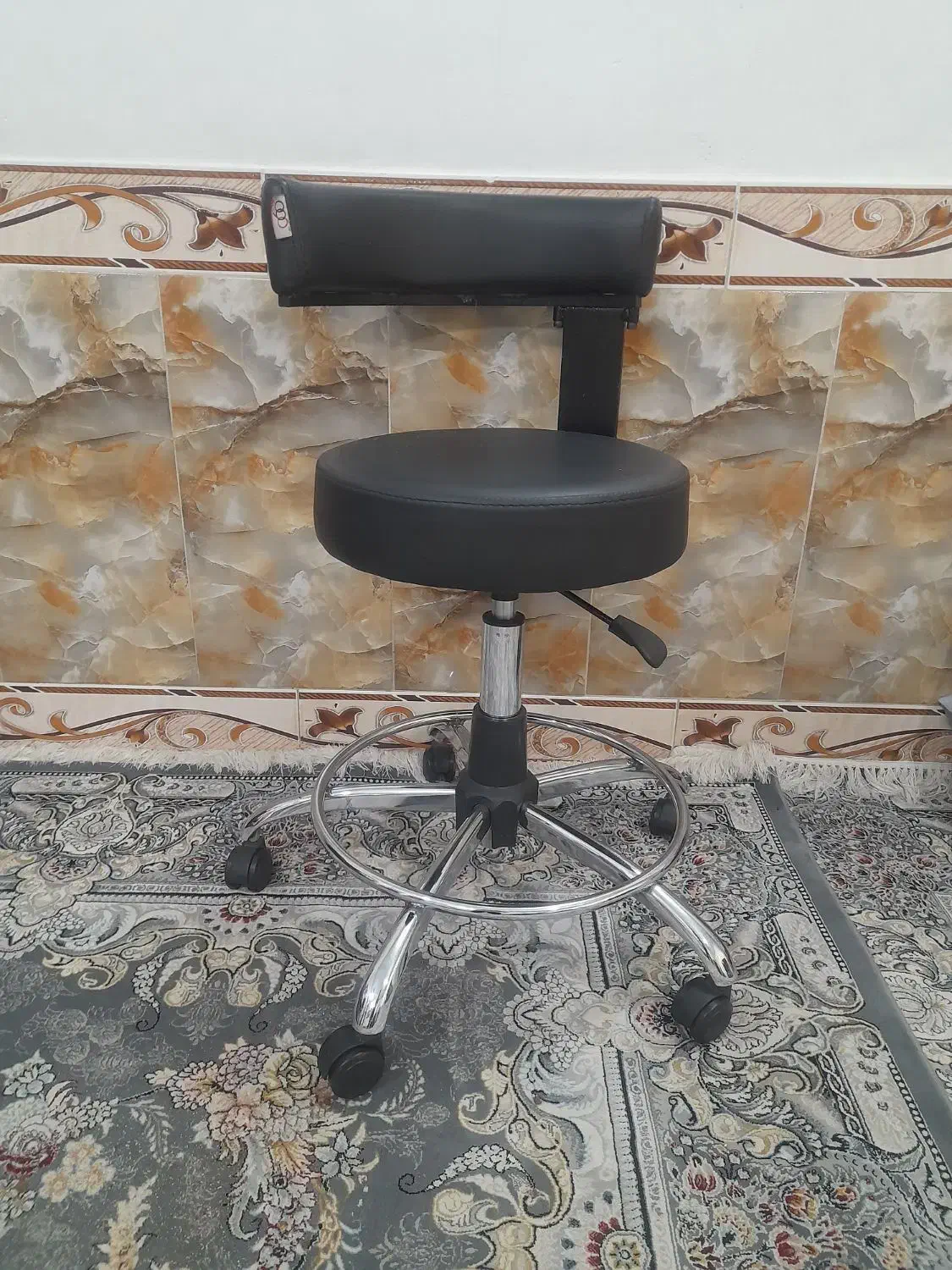 صندلی۲ عدد|صندلی و نیمکت|بروجرد, |دیوار