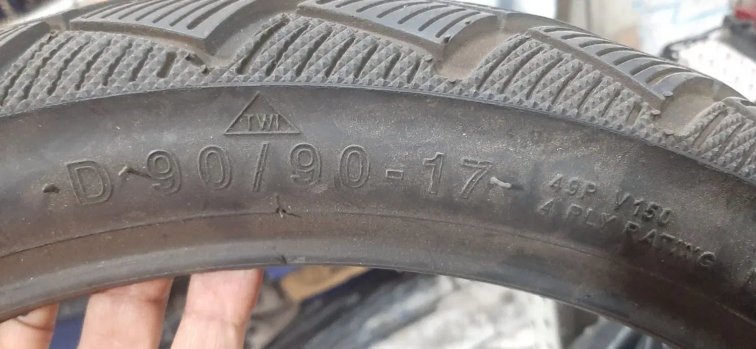 لاستیک موتور سیکلت آپاچی|قطعات یدکی و لوازم جانبی|مشهد, کوثر|دیوار