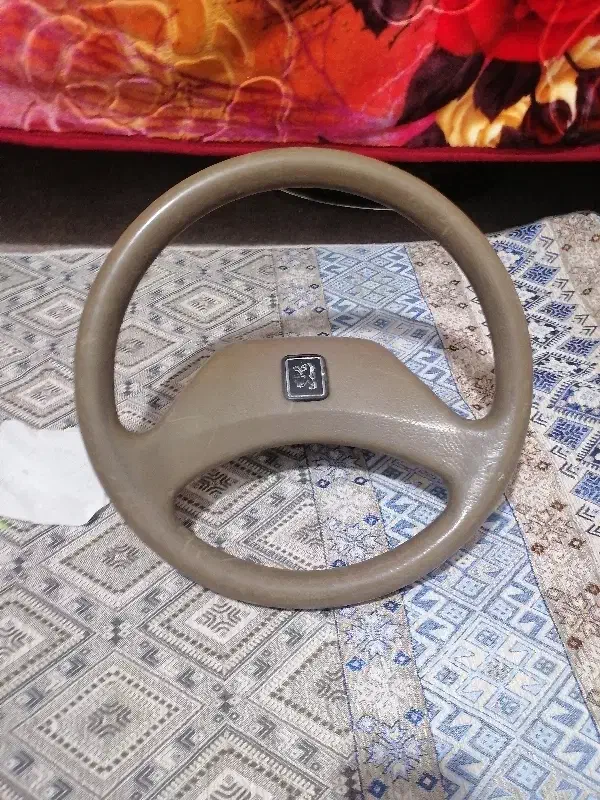 قربیلک فرمان پژو|قطعات یدکی و لوازم جانبی|الیگودرز, |دیوار