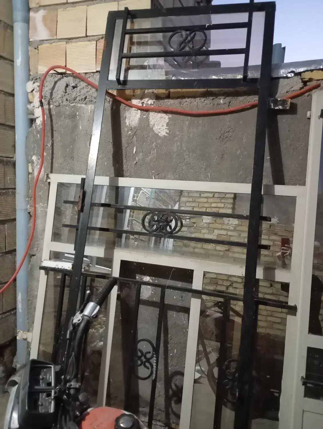 در و پنجره|مصالح و تجهیزات ساختمان|تاکستان, |دیوار