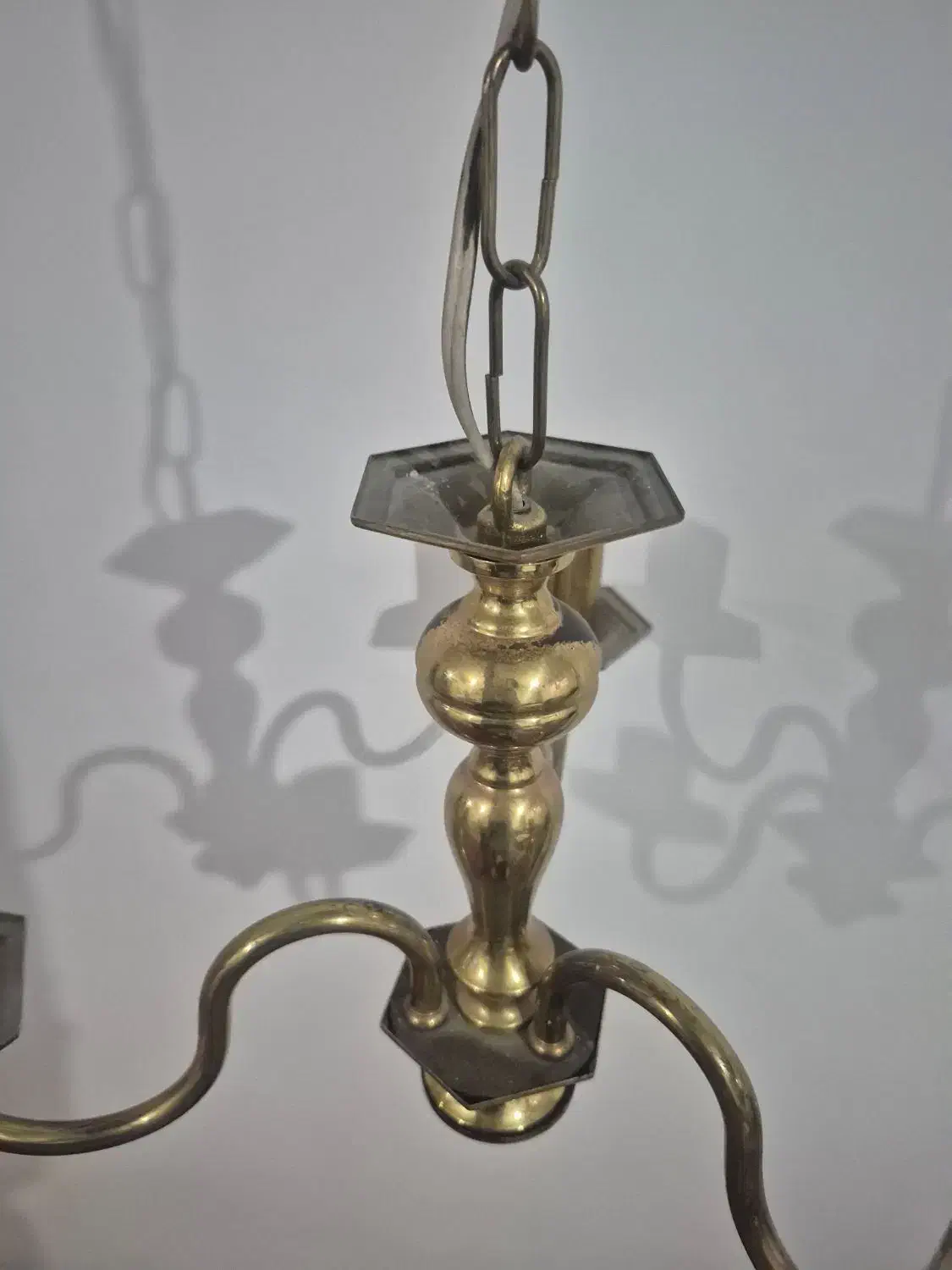 لوستر سه شاخه برنج|لوستر و چراغ آویز|اصفهان, لاله|دیوار