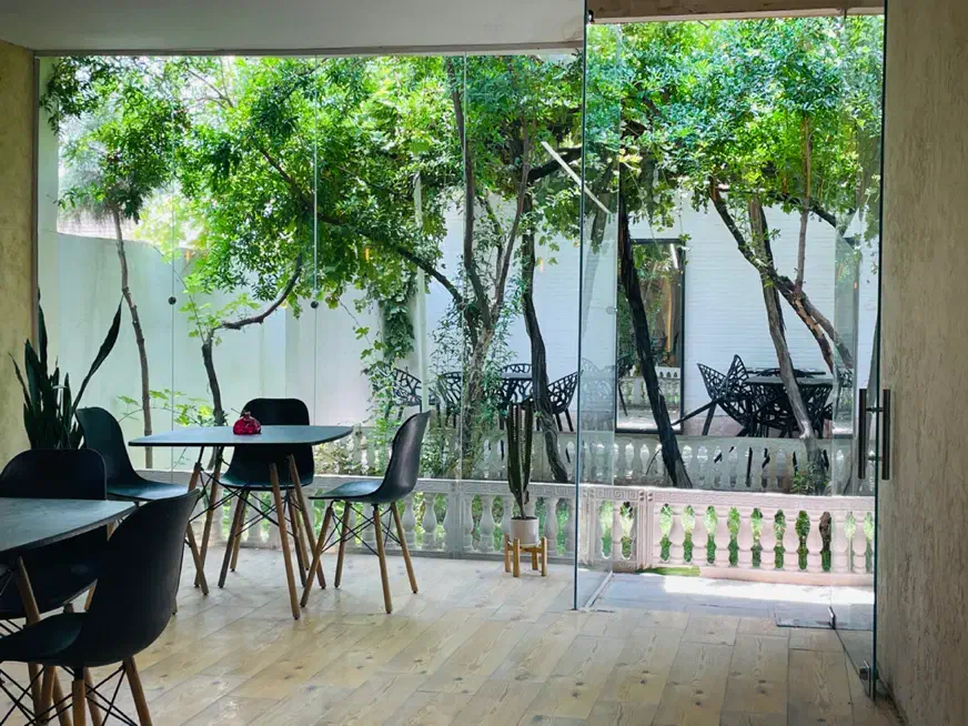 ویتر و سالن دار|استخدام خدمات فروشگاه و رستوران|کرمان, |دیوار