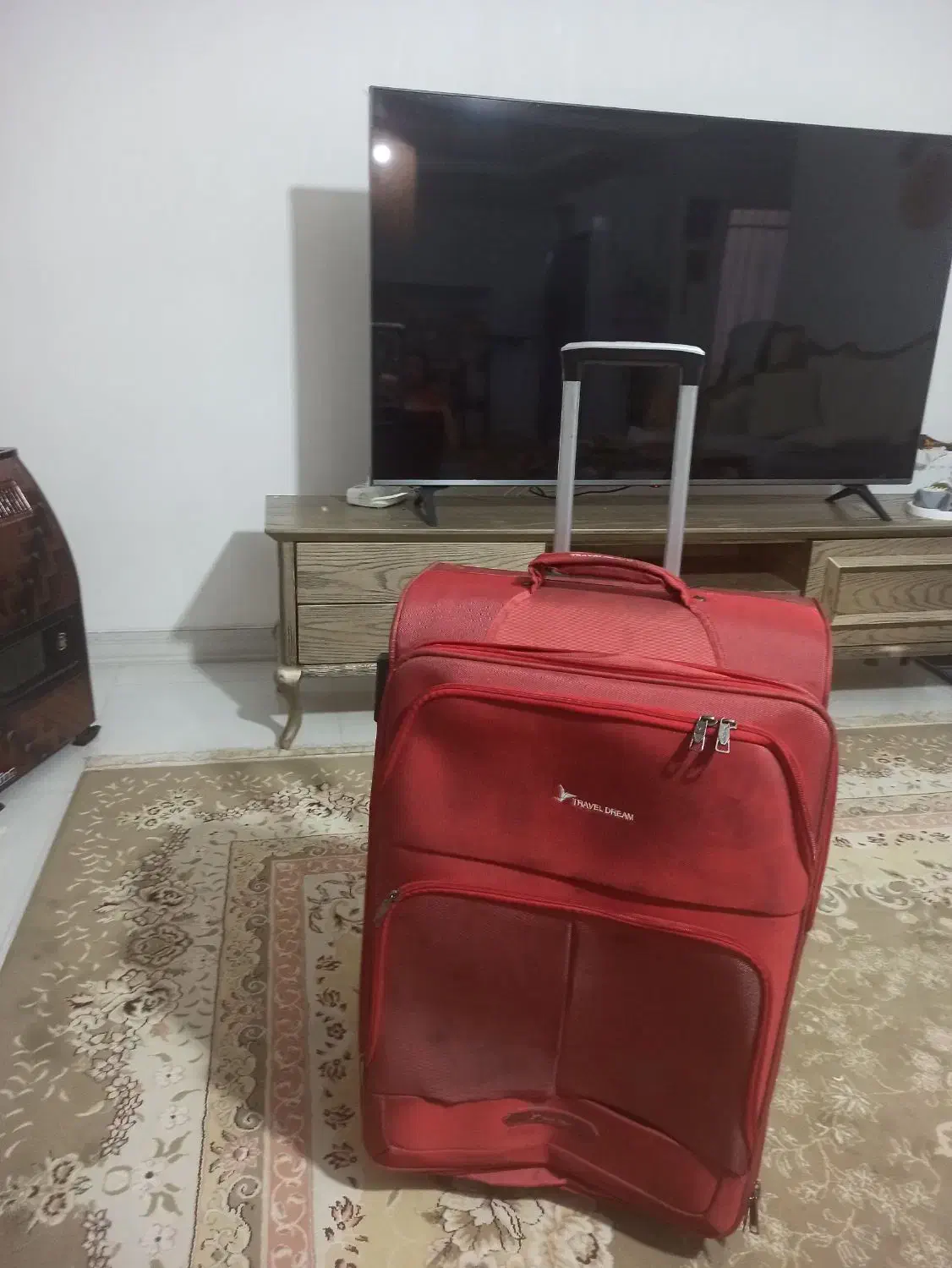 چمدان چرخ دار سالم به ابعاد ۳۶×۷۰سانتیمتر قفل دار|کیف، کفش، کمربند|اسالم, |دیوار