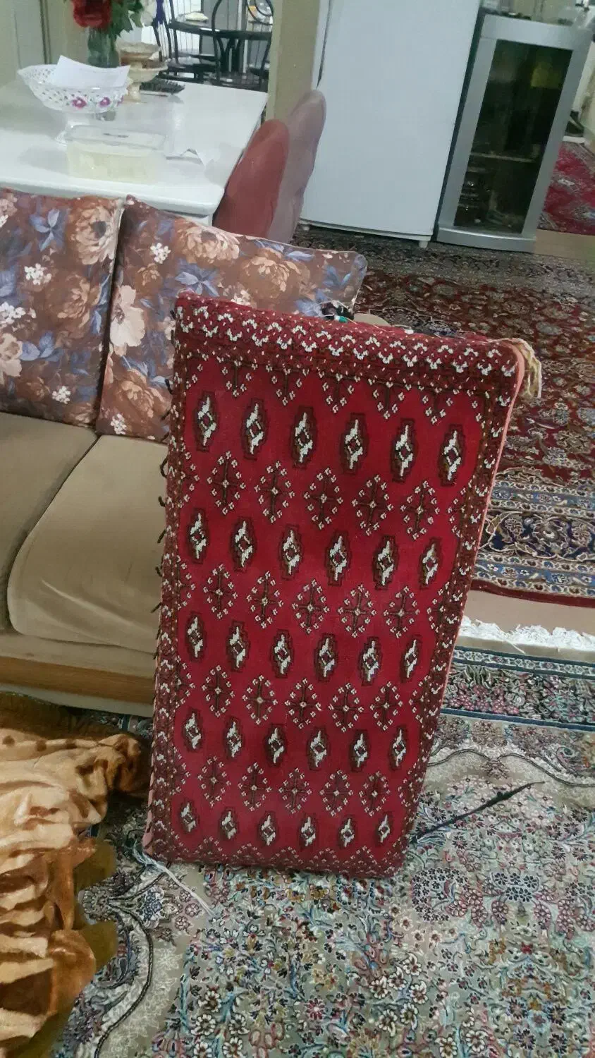 ۴ عدد پشتی بفروش میرسد|پشتی|شیراز, غدیر جنوبی|دیوار