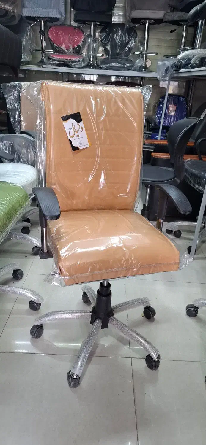 صندلی کرکره ای /میز مدیریت|دفتر کار|ساوه, |دیوار