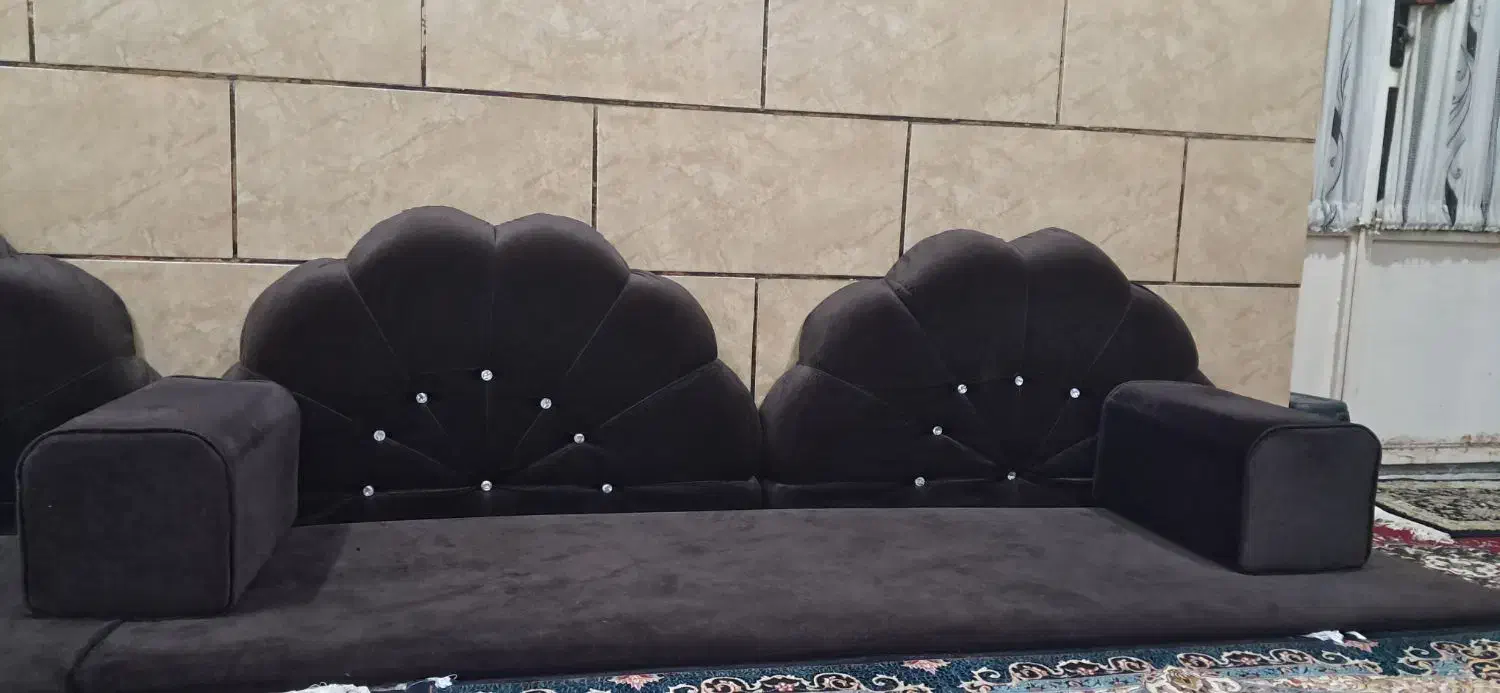 شیخ نشین|مبلمان خانگی و میز عسلی|باوی, |دیوار