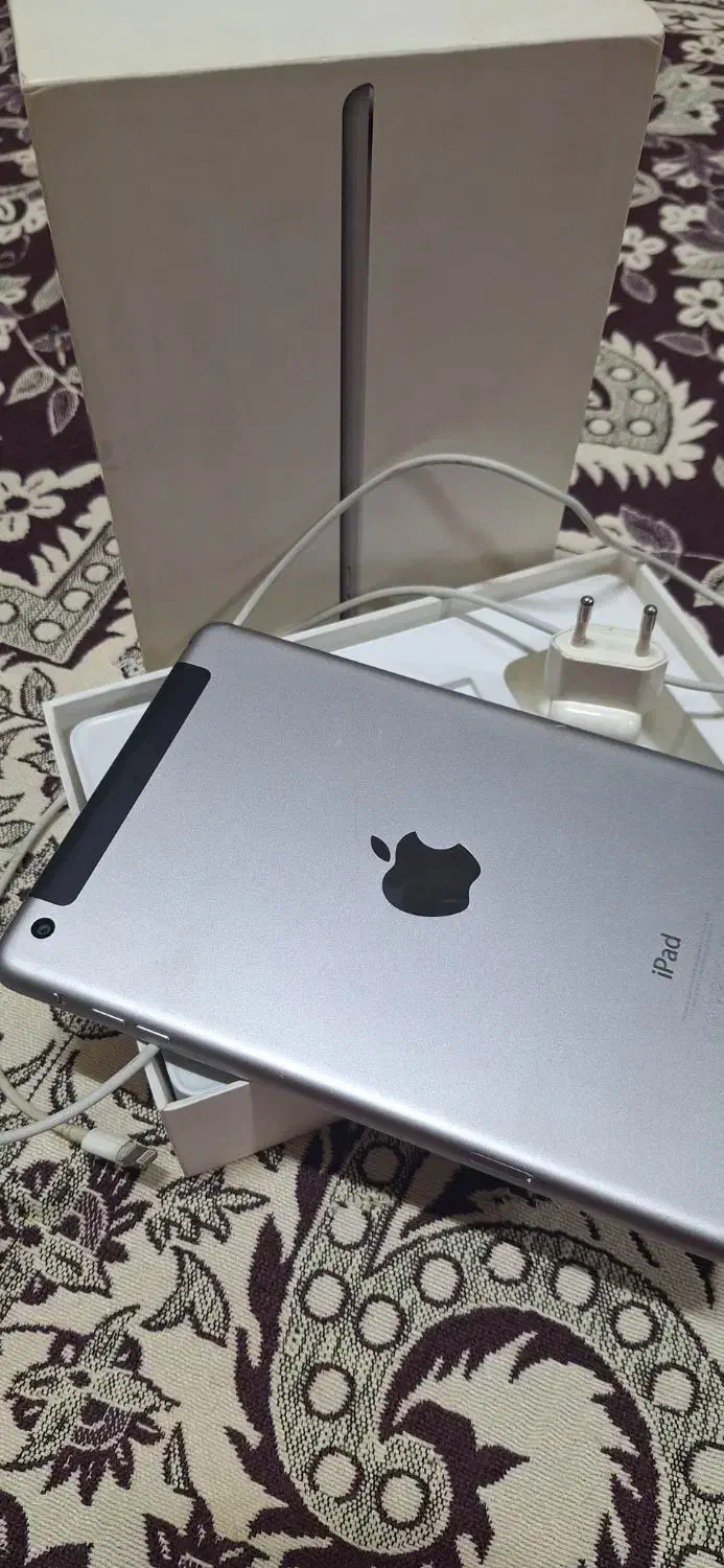 آیپد مینی۳ سالم نقره ای|تبلت|پردیس, فاز ۸|دیوار