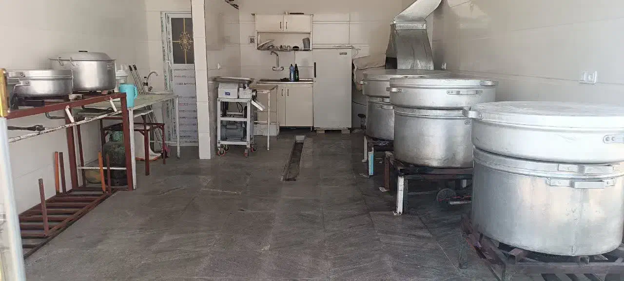 آشپزخانه بابت پخت غذا با آشپز و بدون آشپز|خدمات پذیرایی، مراسم|ورامین, ورامین|دیوار